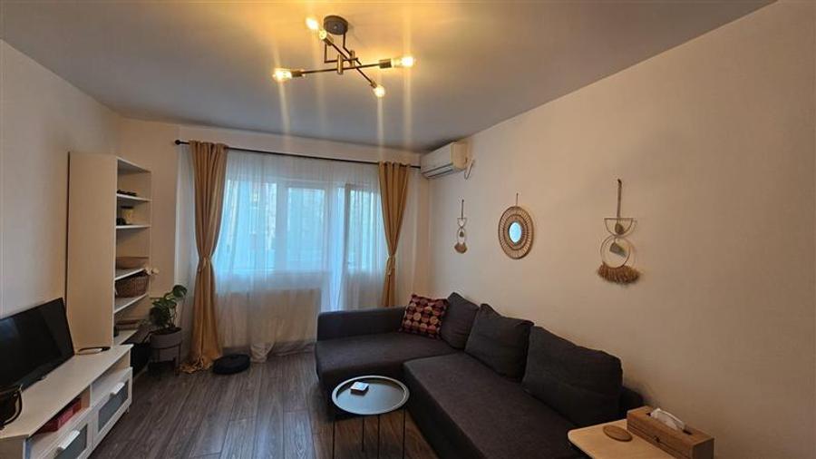 Apartament cu 2 camere semidecomandat, mobilat în Tineretului