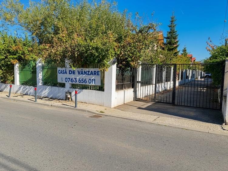 Duplex cu 4 camere cu Canalizare în Central