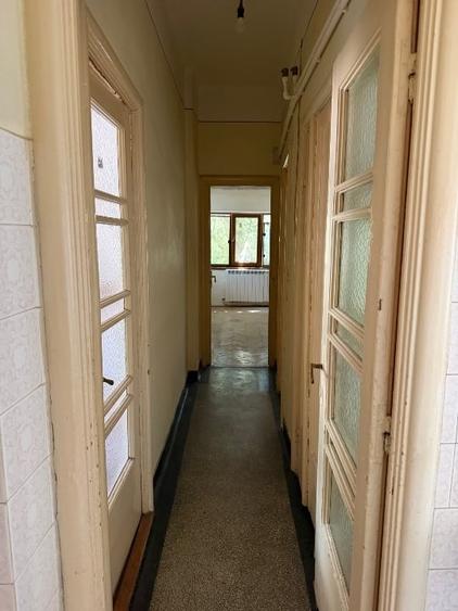 Apartament cu 3 camere decomandat, mobilat în Capitol