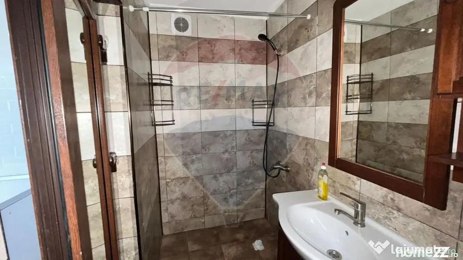 Casă cu 3 camere cu Teren 300 Mp în Central