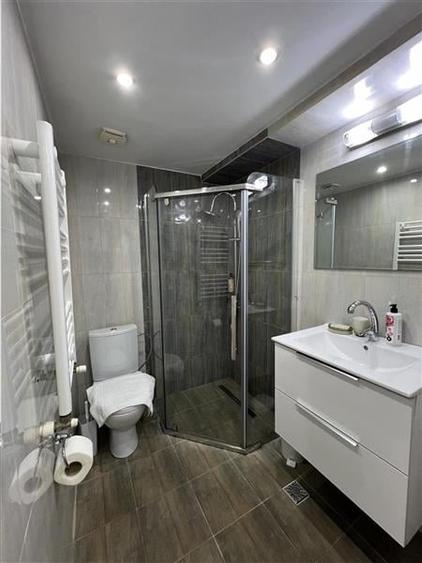 Apartament cu 2 camere nedecomandat, mobilat în Central