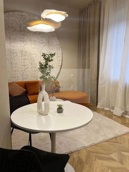 Apartament cu 2 camere decomandat, mobilat în Central