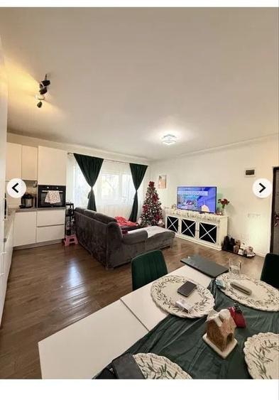 Apartament cu 3 camere semidecomandat în Florești