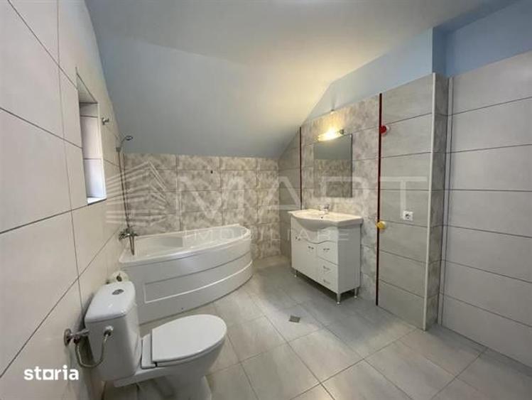 Casă cu 5 camere cu Teren 200 Mp în Central