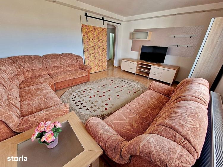 Apartament cu 3 camere în Plopilor