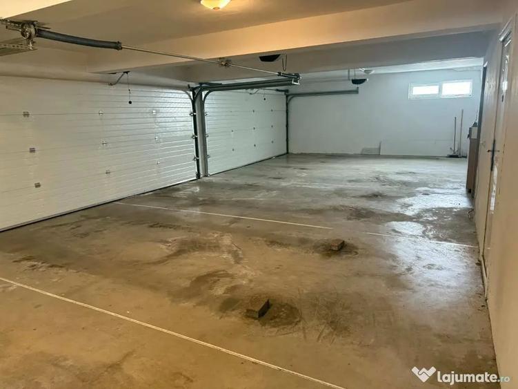 Apartament cu 3 camere semidecomandat în Europa