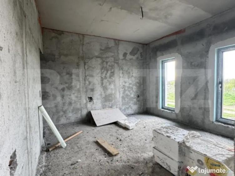 Casă cu 4 camere cu Teren 390 Mp în Central