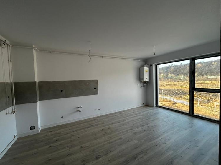 Apartament cu 2 camere semidecomandat în Florești — fotografia 3