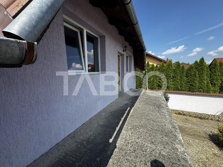 Duplex cu 6 camere cu Canalizare în Șelimbăr