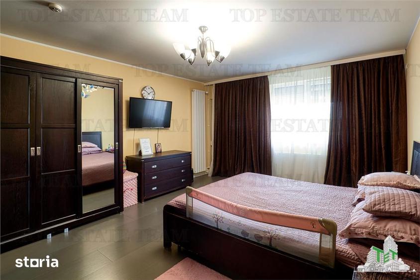 Casă cu 10 camere cu Teren 530 Mp în Agigea
