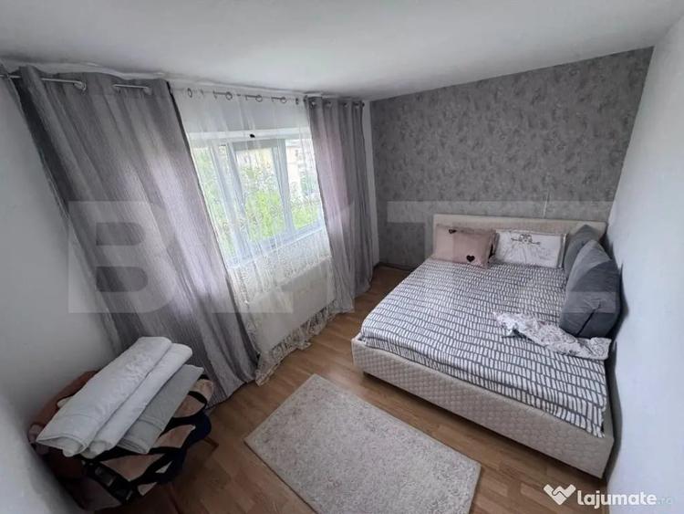 Apartament cu 2 camere semidecomandat, mobilat în Micro 11