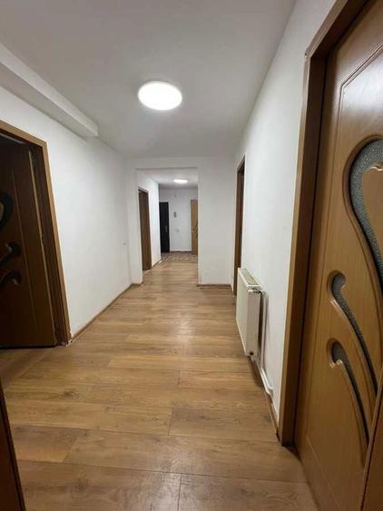 Apartament cu 3 camere decomandat în Știrbei Vodă