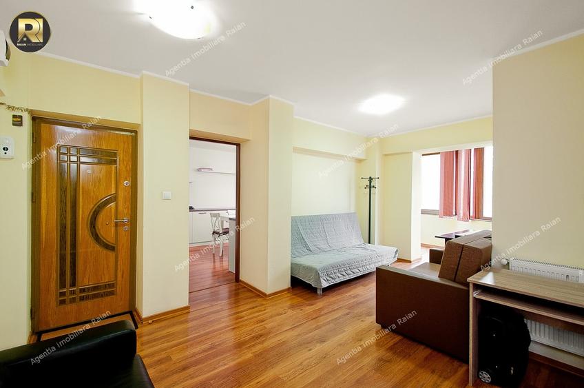 Apartament cu 2 camere decomandat în Piața Centrală