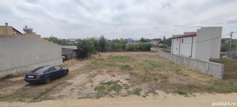 Teren de 1000 mp, în Corbu