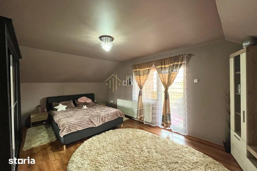 Casă cu 6 camere cu Teren 1100 Mp în Criș