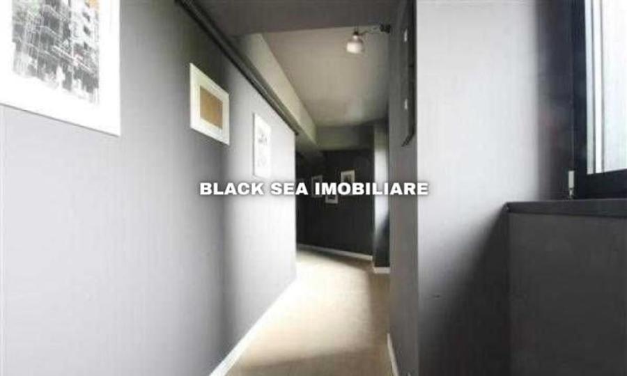 Apartament cu 2 camere, mobilat în Central