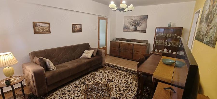 Apartament cu 4 camere semidecomandat în Iancului