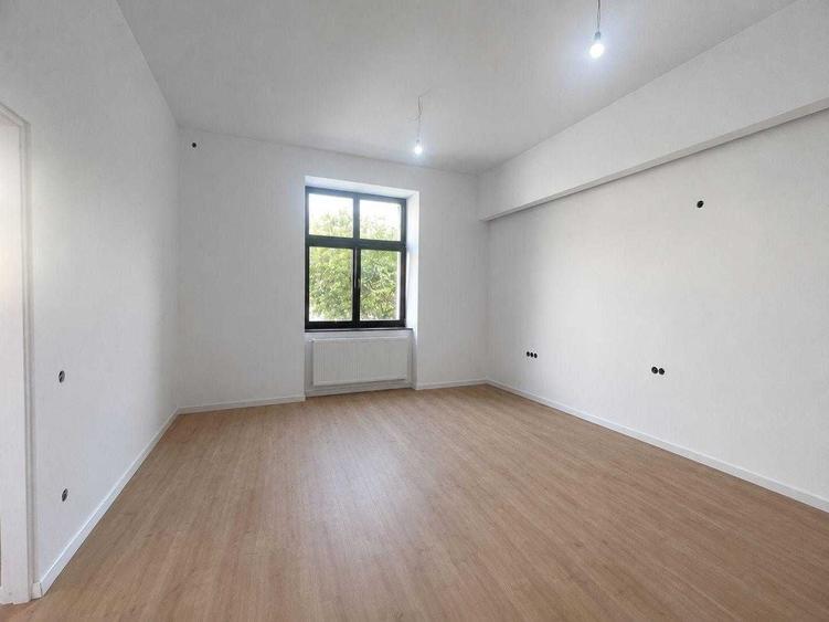 Apartament cu 3 camere decomandat în Semicentral