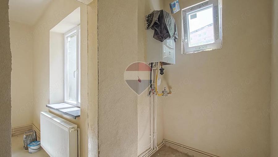Casă cu 4 camere cu Teren 104 Mp în Centrul Civic