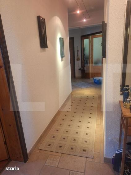 Apartament cu 4 camere decomandat în Girocului