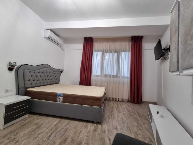 Garsonieră decomandată în Regie