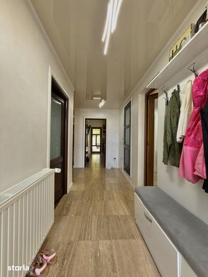 Casă cu 4 camere cu Teren 300 Mp în Lumina