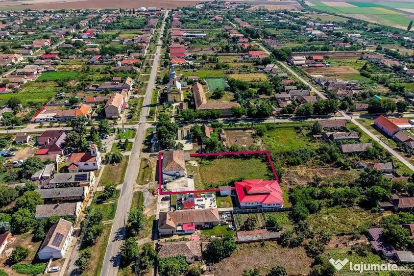 Spațiu comercial, de 274 mp, în Secusigiu
