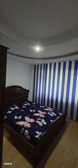 Apartament cu 3 camere în Calea București