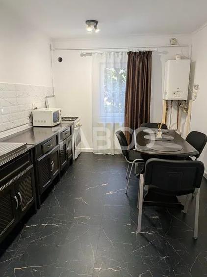 Apartament cu 3 camere semidecomandat, mobilat în Mărăști