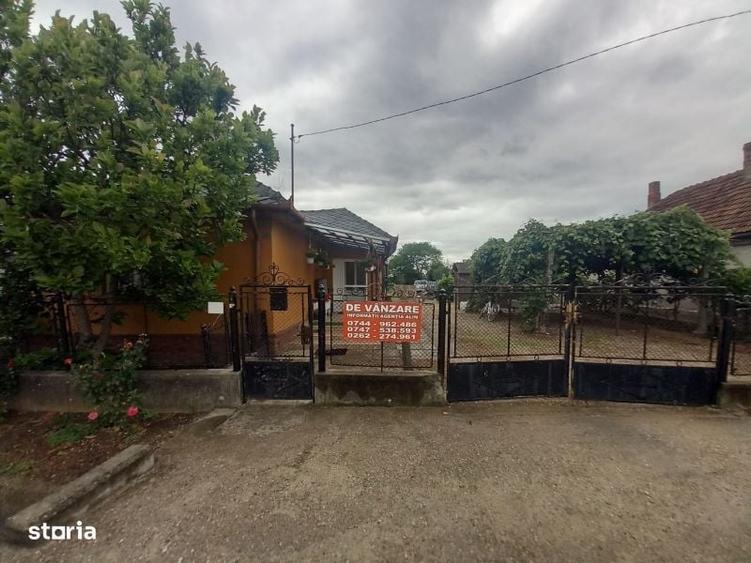Casă cu 4 camere în Central