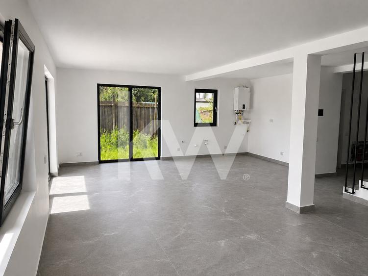 Casă individuală cu 5 camere cu Canalizare în Sânpetru