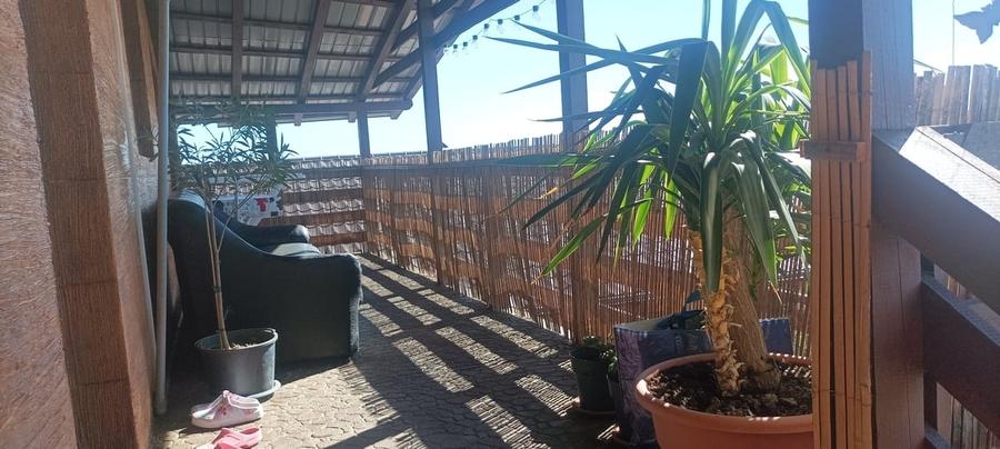 Casă cu 10 camere cu Teren 28000 Mp în Central