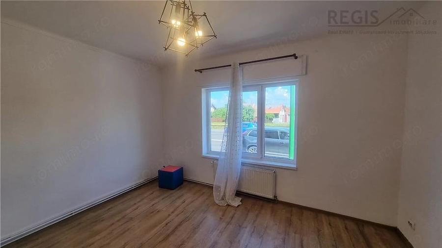 Casă cu 4 camere cu Teren 300 Mp în Bartolomeu