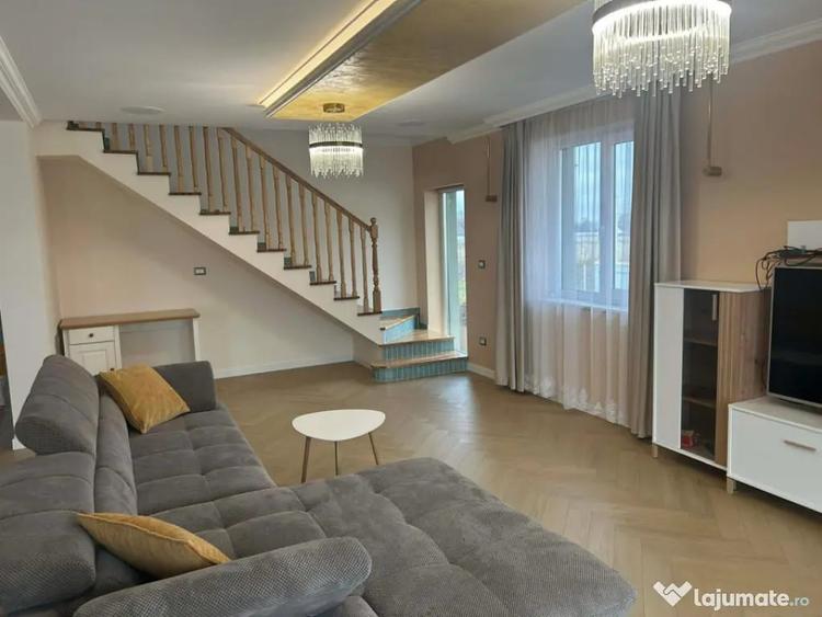 Casă cu 5 camere cu Teren 2000 Mp în Volovăț