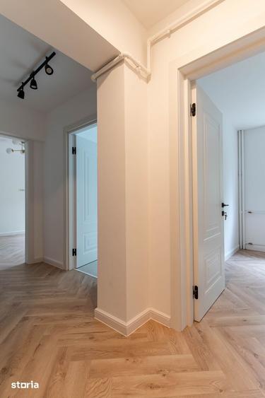 Apartament cu 3 camere semidecomandat în Drumul Taberei