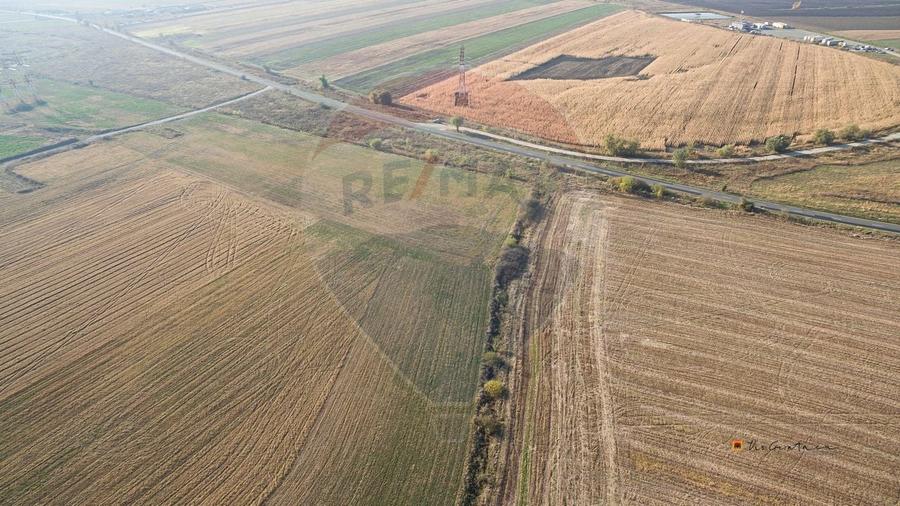 Teren agricol intravilan de 39016 mp, în Exterior Nord