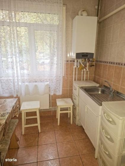 Apartament cu 2 camere semidecomandat în Titulescu