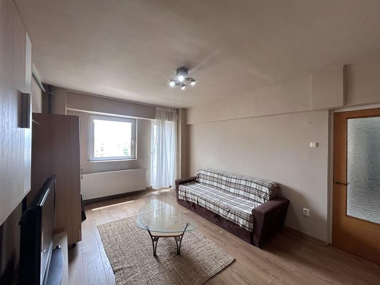Apartament cu 2 camere decomandat, mobilat în Intim