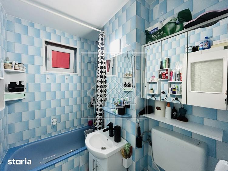 Apartament cu 2 camere decomandat în Central