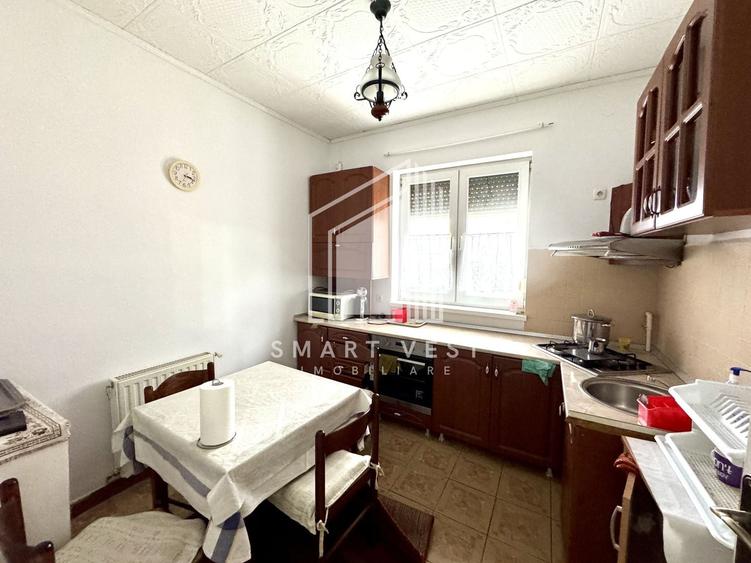 Duplex cu 4 camere cu Canalizare în 14 Mai
