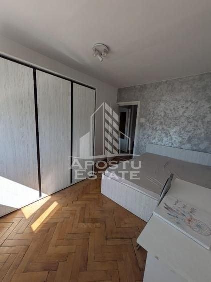 Apartament cu 2 camere decomandat, mobilat în Central