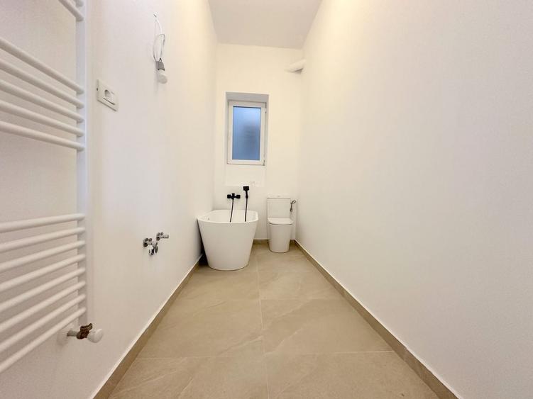 Apartament cu 3 camere decomandat în Bălcescu