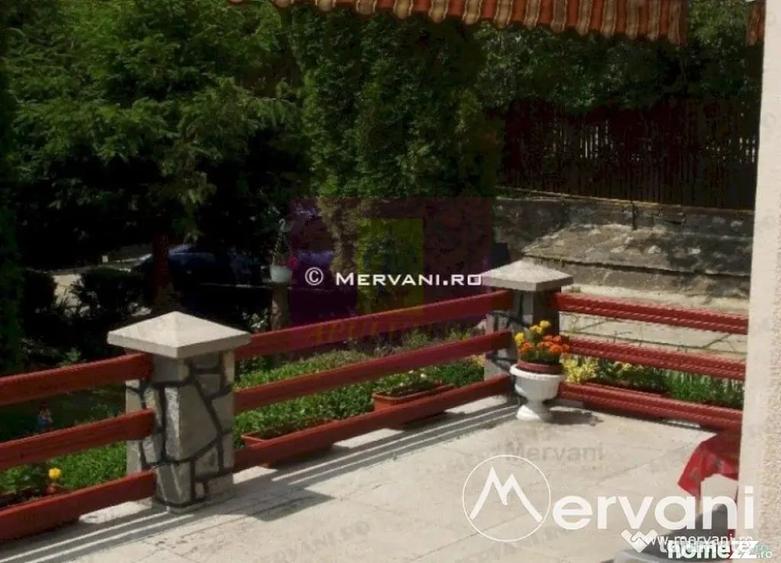 Casă cu 5 camere cu Teren 545 Mp în Bușteni