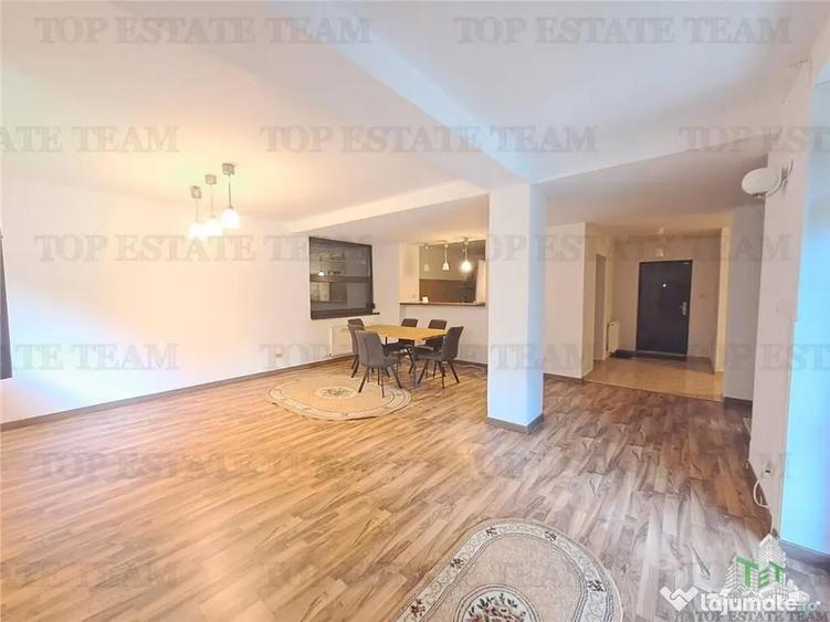 Casă cu 7 camere cu Teren 505 Mp în Corbeanca