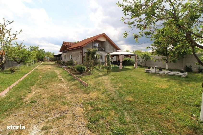 Casă cu 4 camere cu Teren 1413 Mp în Central