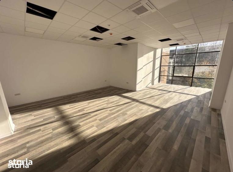 Spațiu comercial, de 20 mp, în Central