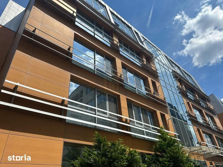 Apartament cu 3 camere în Dămăroaia