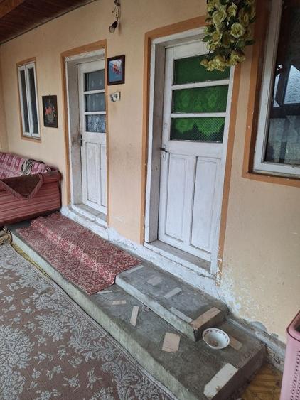Casă cu 4 camere în Stroiești