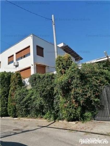 Casă cu 6 camere cu Teren 80 Mp în Central