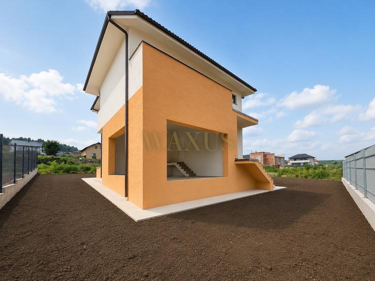 Casă individuală cu 4 camere cu Canalizare în Chinteni